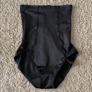 Ruby Ribbon sheer High waist brief